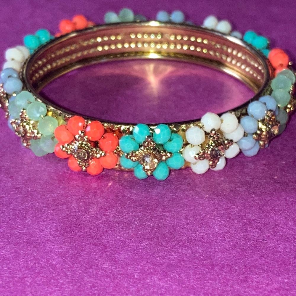 Vintage facetted beaded with Crystal , bracelet in gold tone